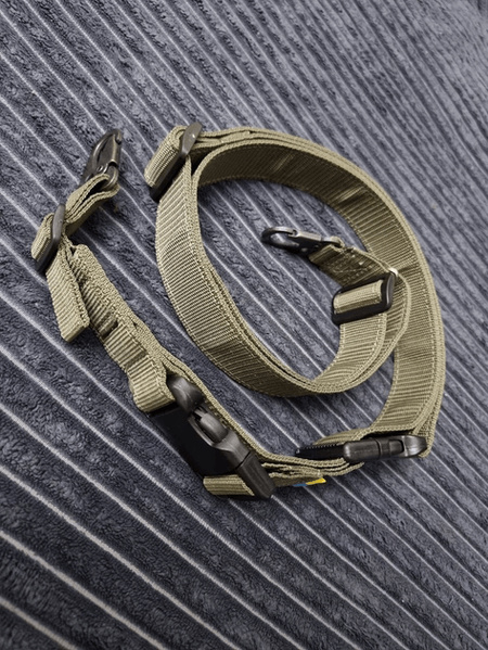 Tactical three-point sling with two carabiners and two tightening straps – Olive